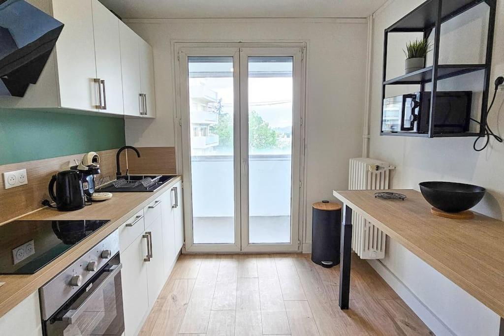Apartament C'Est Chez Maurice! 4 Ch Wifi Balcon Parking Free Saint-Etienne  Zewnętrze zdjęcie