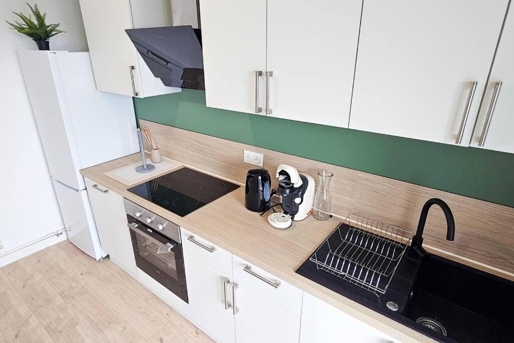 Apartament C'Est Chez Maurice! 4 Ch Wifi Balcon Parking Free Saint-Etienne  Zewnętrze zdjęcie